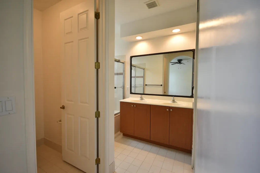 2851 W Prospect Road Tamarac FL 33309