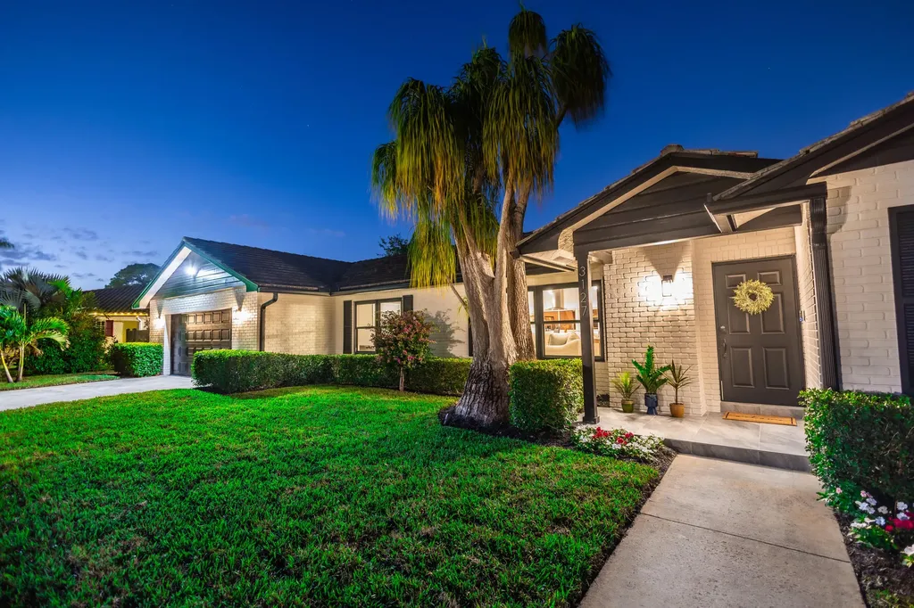 3127 Sherwood Boulevard Delray Beach FL 33445