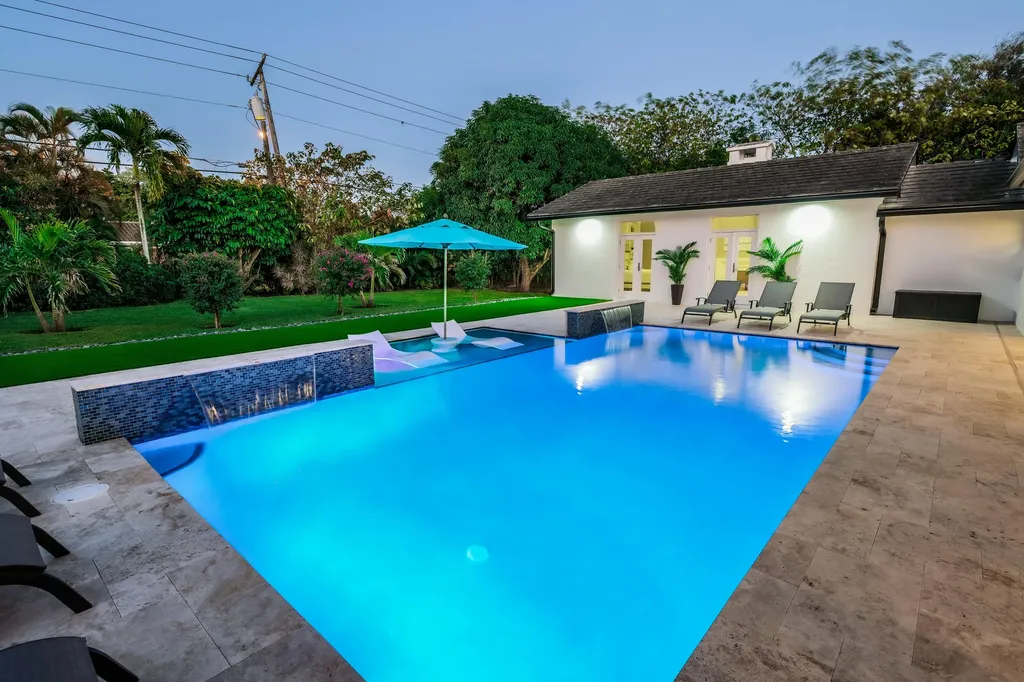 3127 Sherwood Boulevard Delray Beach FL 33445