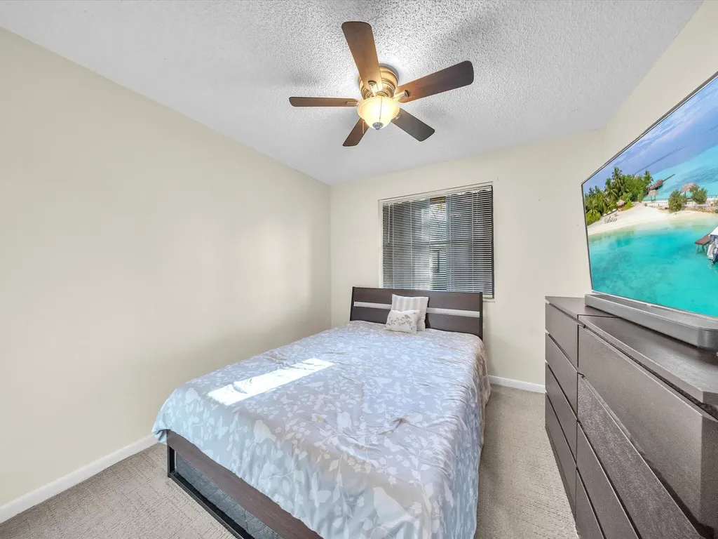 9867 Riverside Drive Coral Springs FL 33071