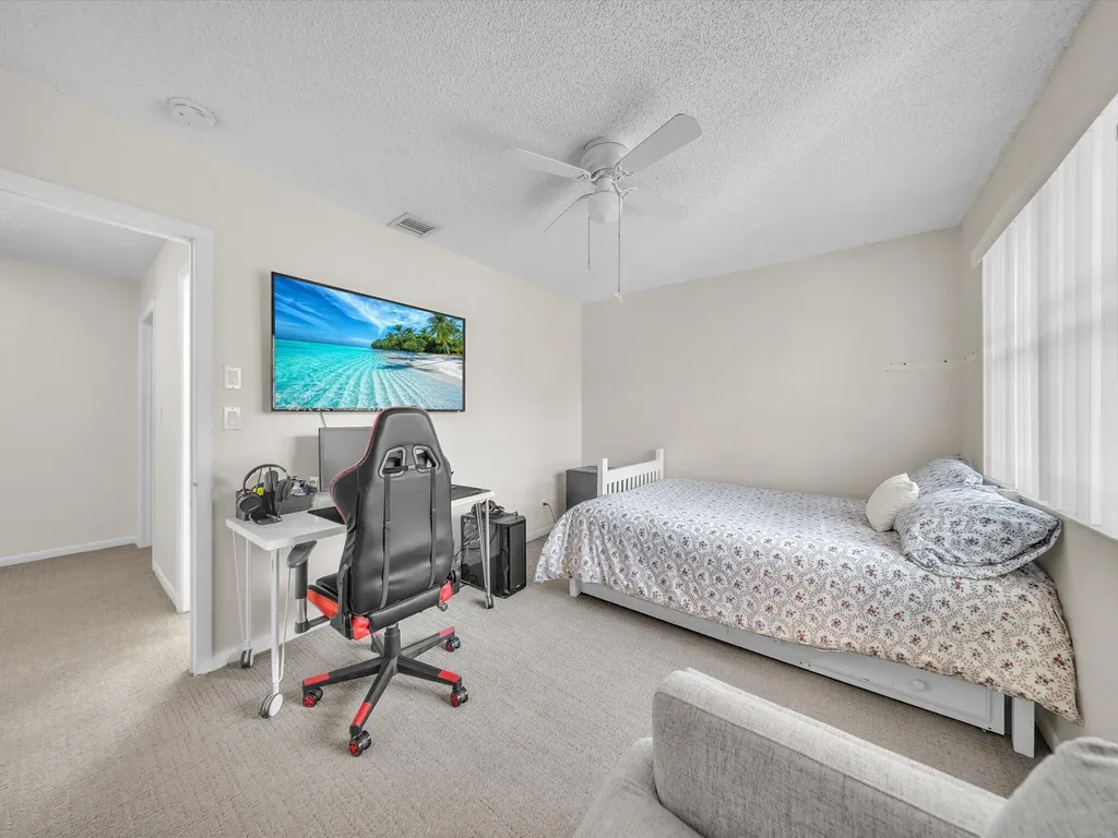 9867 Riverside Drive Coral Springs FL 33071