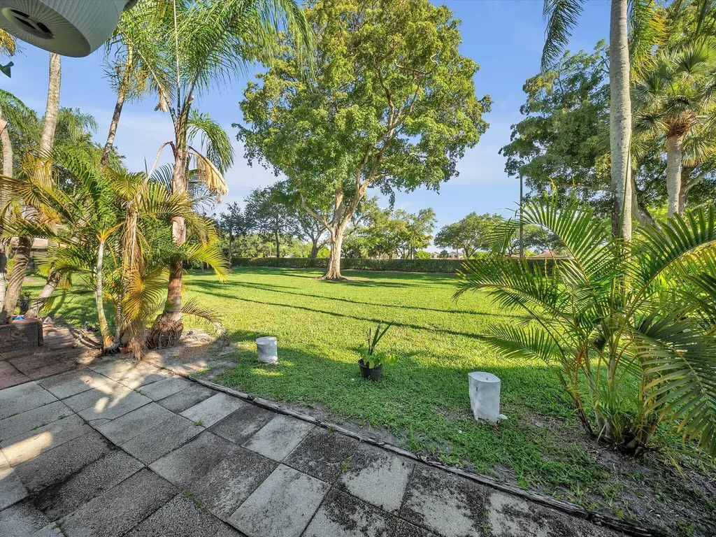 9867 Riverside Drive Coral Springs FL 33071