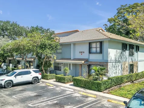 9867 Riverside Drive Coral Springs FL 33071