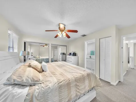9867 Riverside Drive Coral Springs FL 33071