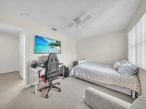 9867 Riverside Drive Coral Springs FL 33071