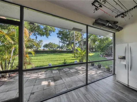 9867 Riverside Drive Coral Springs FL 33071