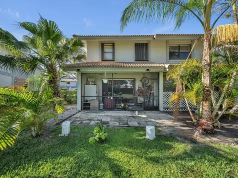 9867 Riverside Drive Coral Springs FL 33071