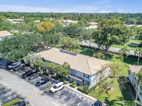 9867 Riverside Drive Coral Springs FL 33071