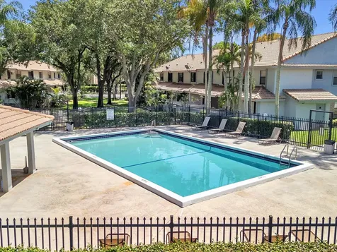 9867 Riverside Drive Coral Springs FL 33071