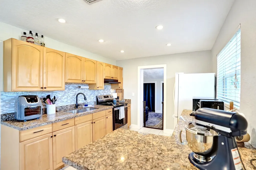 5740 SW 38th Street Davie FL 33314