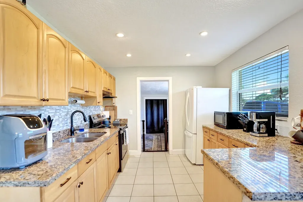 5740 SW 38th Street Davie FL 33314