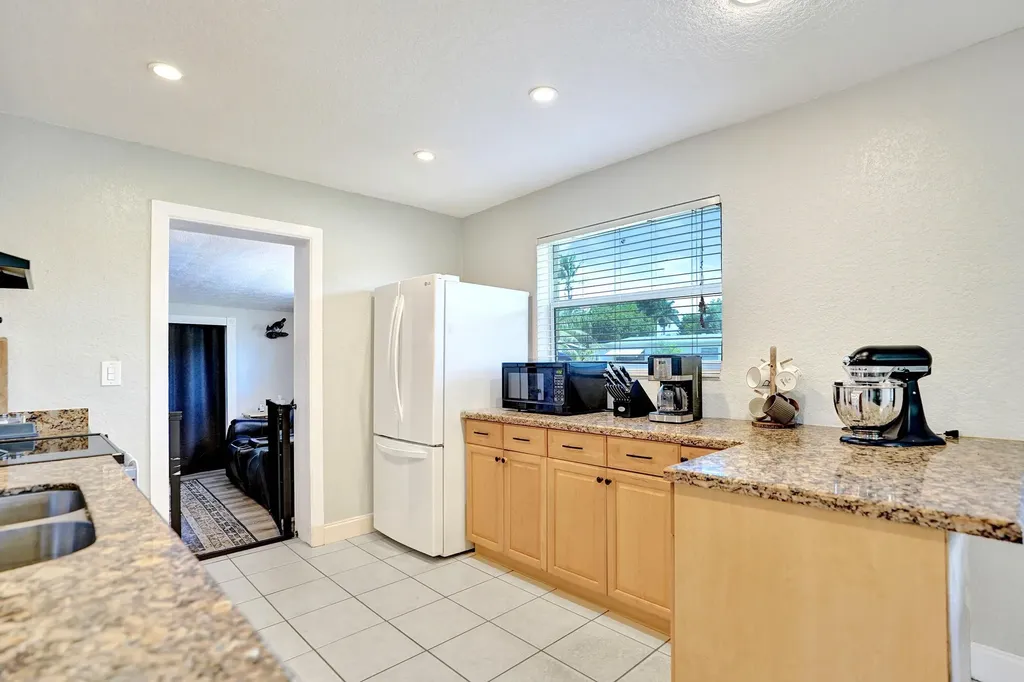 5740 SW 38th Street Davie FL 33314