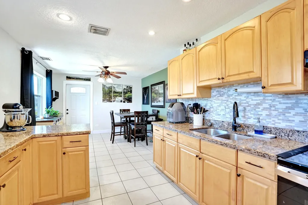 5740 SW 38th Street Davie FL 33314
