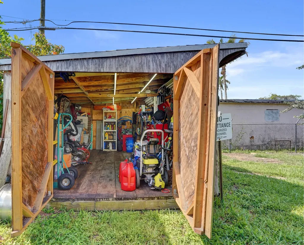 5740 SW 38th Street Davie FL 33314
