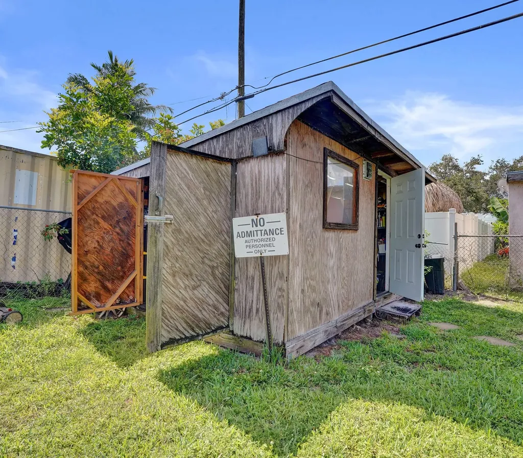 5740 SW 38th Street Davie FL 33314