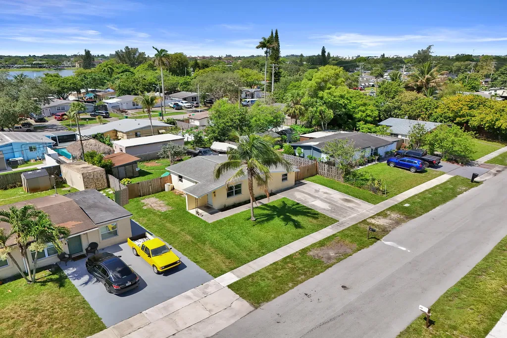 5740 SW 38th Street Davie FL 33314