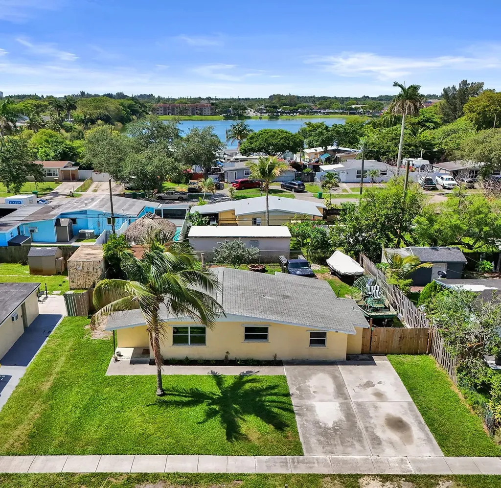 5740 SW 38th Street Davie FL 33314