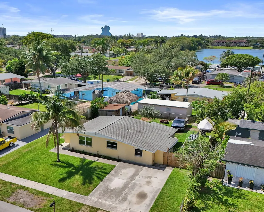5740 SW 38th Street Davie FL 33314