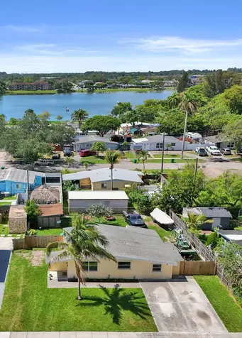 5740 SW 38th Street Davie FL 33314