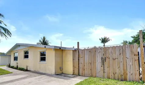 5740 SW 38th Street Davie FL 33314