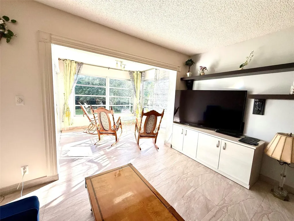 9440 SW 8th Street Boca Raton FL 33428