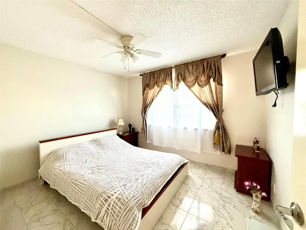 9440 SW 8th Street Boca Raton FL 33428