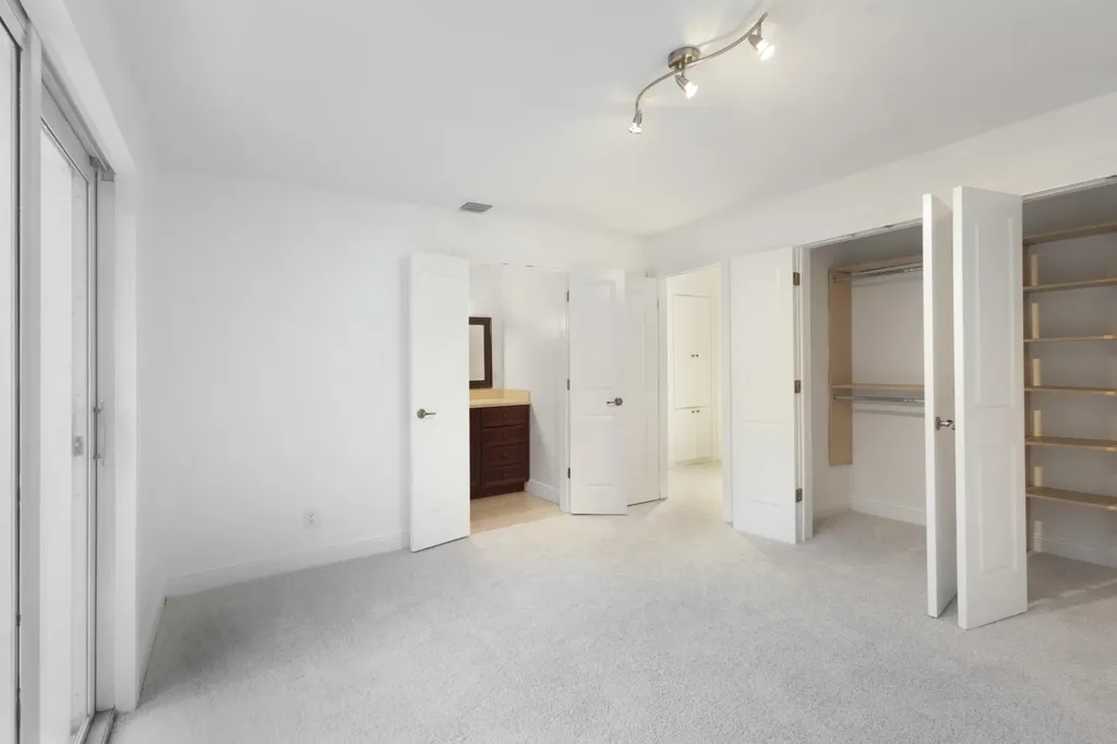 2940 NE 18th Street Pompano Beach FL 33062