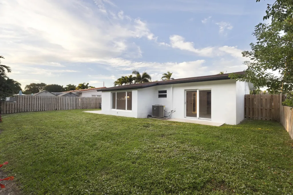 2940 NE 18th Street Pompano Beach FL 33062