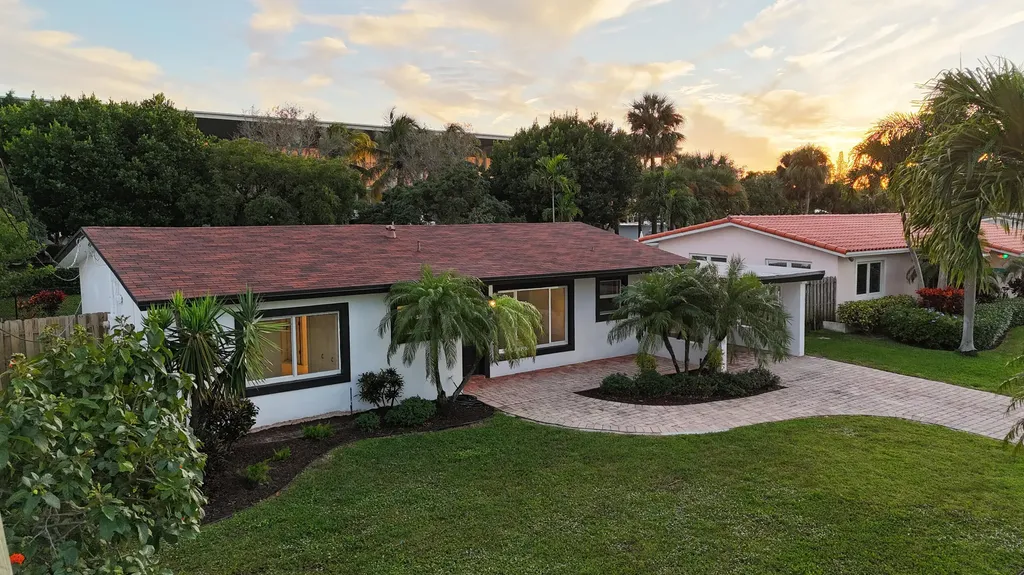 2940 NE 18th Street Pompano Beach FL 33062