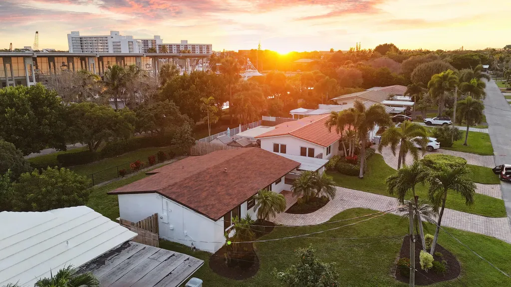 2940 NE 18th Street Pompano Beach FL 33062