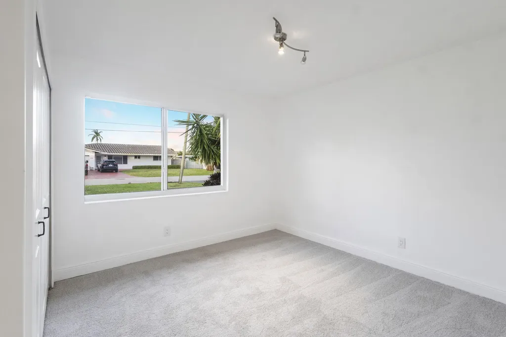 2940 NE 18th Street Pompano Beach FL 33062