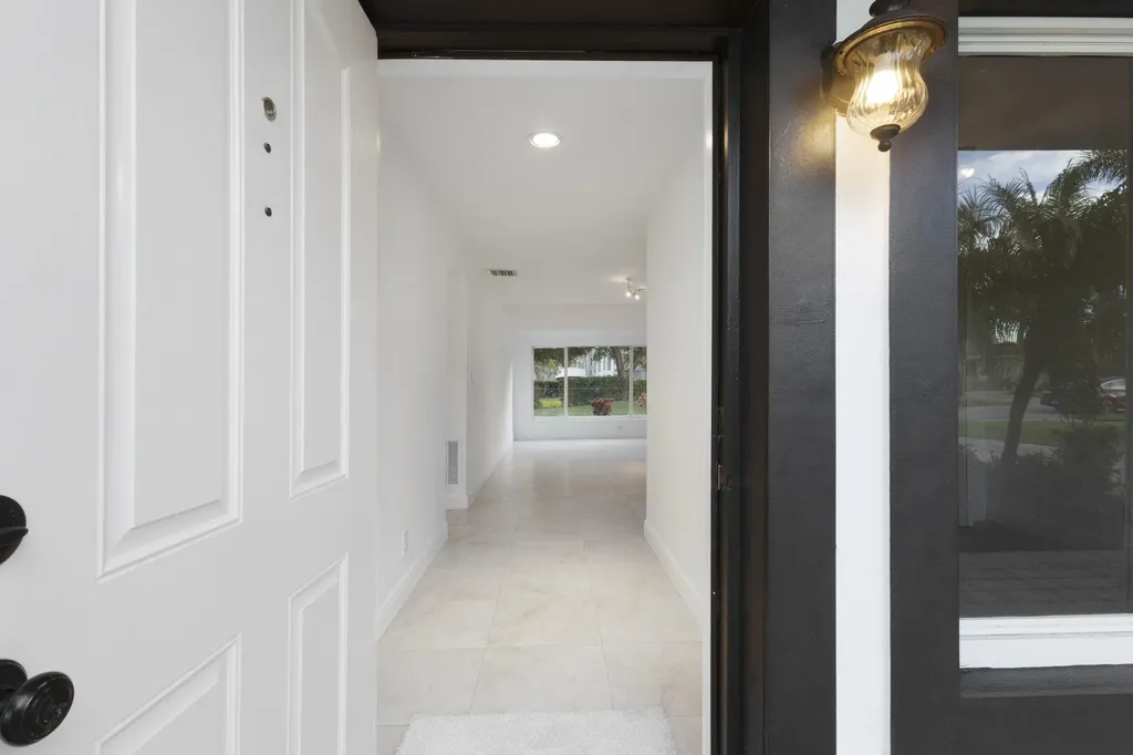 2940 NE 18th Street Pompano Beach FL 33062