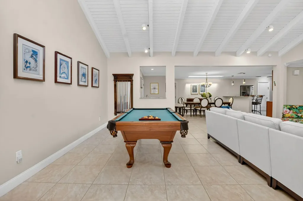 8208 Casa Del Lago Boca Raton FL 33433