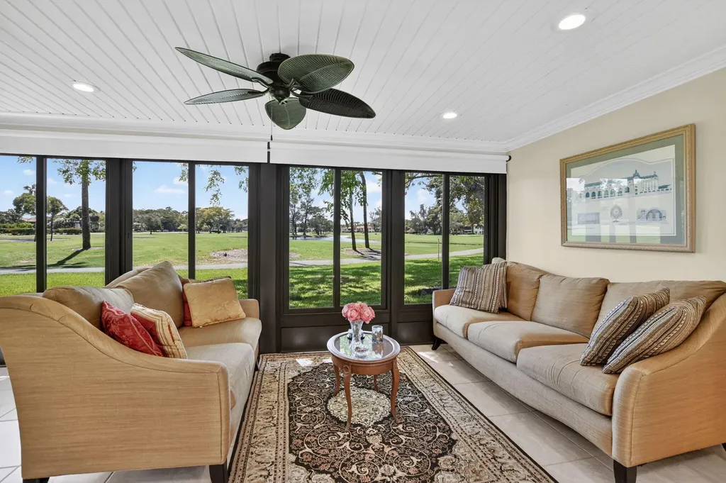 8208 Casa Del Lago Boca Raton FL 33433