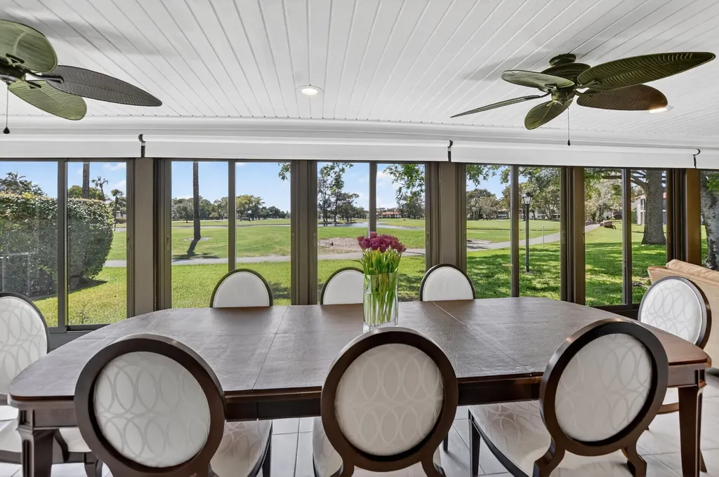 8208 Casa Del Lago Boca Raton FL 33433