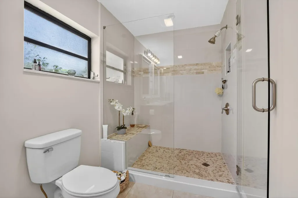 8208 Casa Del Lago Boca Raton FL 33433