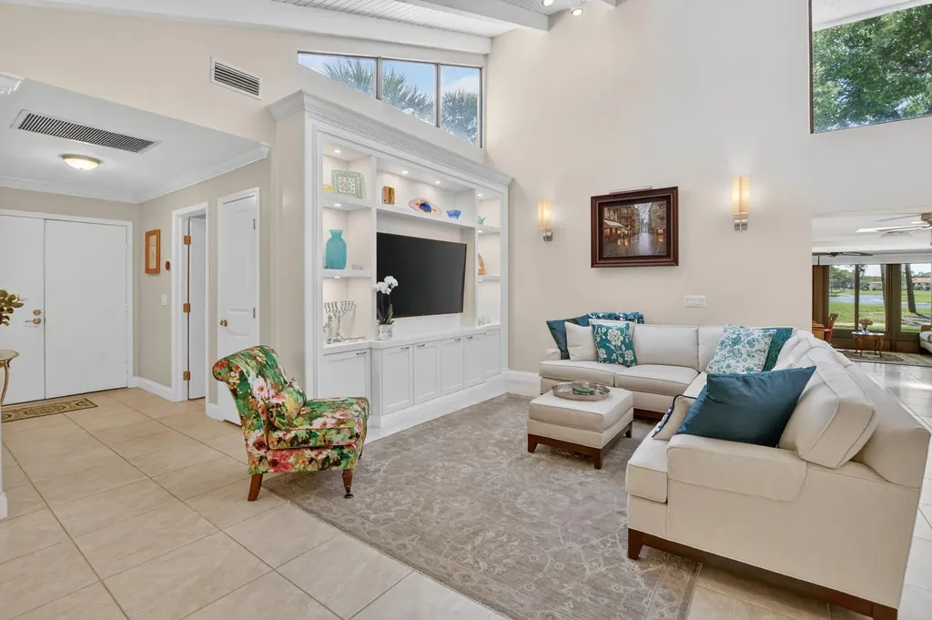 8208 Casa Del Lago Boca Raton FL 33433