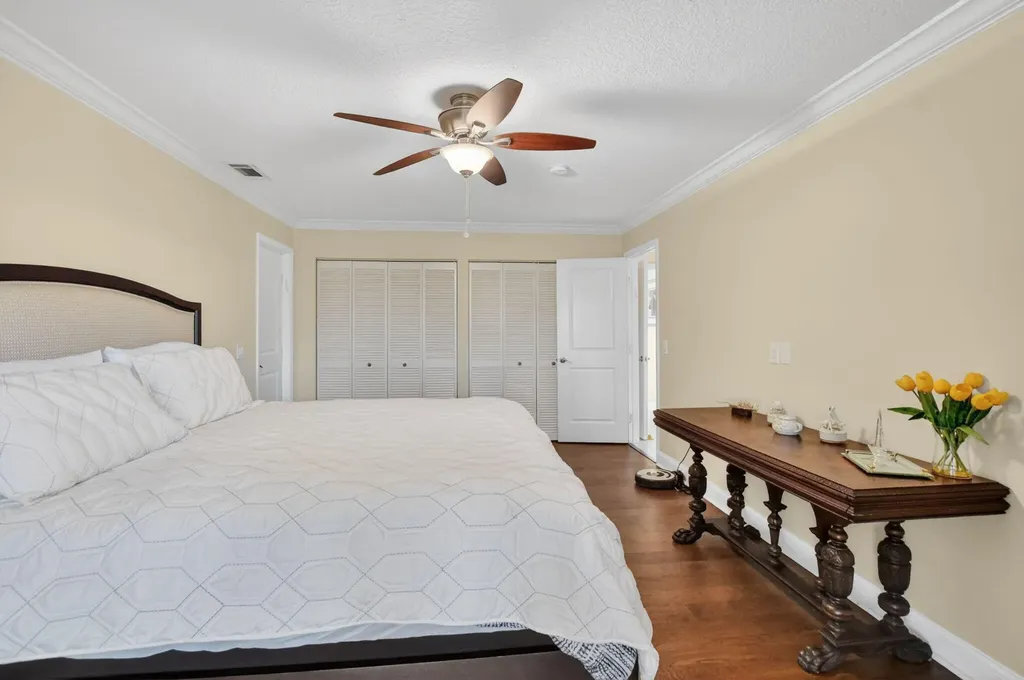 8208 Casa Del Lago Boca Raton FL 33433