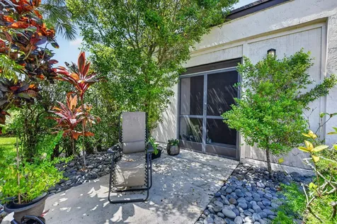 8208 Casa Del Lago Boca Raton FL 33433