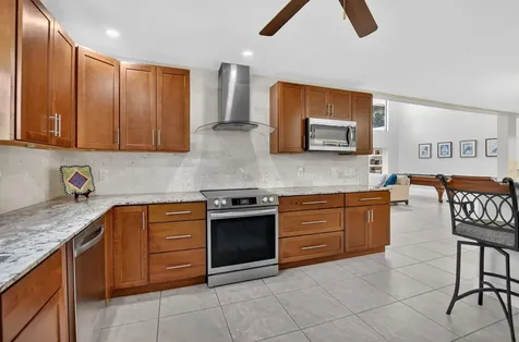 8208 Casa Del Lago Boca Raton FL 33433