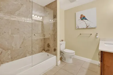 8208 Casa Del Lago Boca Raton FL 33433