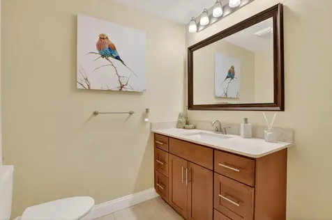 8208 Casa Del Lago Boca Raton FL 33433