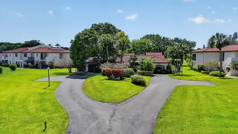 8208 Casa Del Lago Boca Raton FL 33433