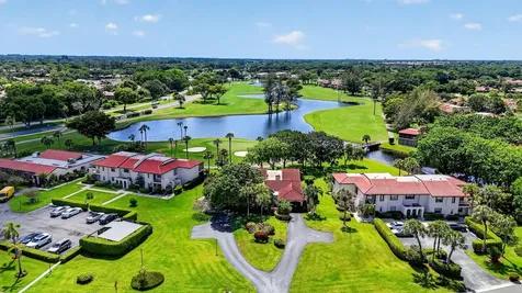 8208 Casa Del Lago Boca Raton FL 33433