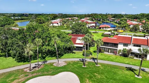 8208 Casa Del Lago Boca Raton FL 33433