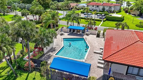 8208 Casa Del Lago Boca Raton FL 33433