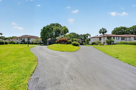 8208 Casa Del Lago Boca Raton FL 33433