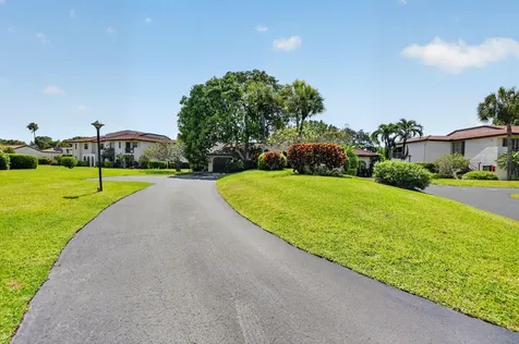 8208 Casa Del Lago Boca Raton FL 33433