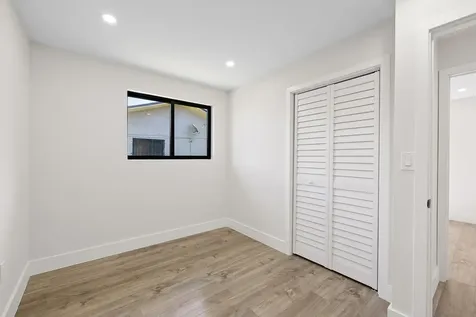 1522 NW 41st Street Miami FL 33142