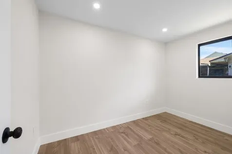 1522 NW 41st Street Miami FL 33142